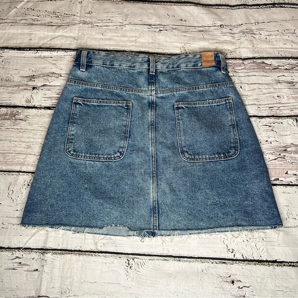 Zara Denim Mini Skirt with Raw Hem Size M - Picture 8 of 8